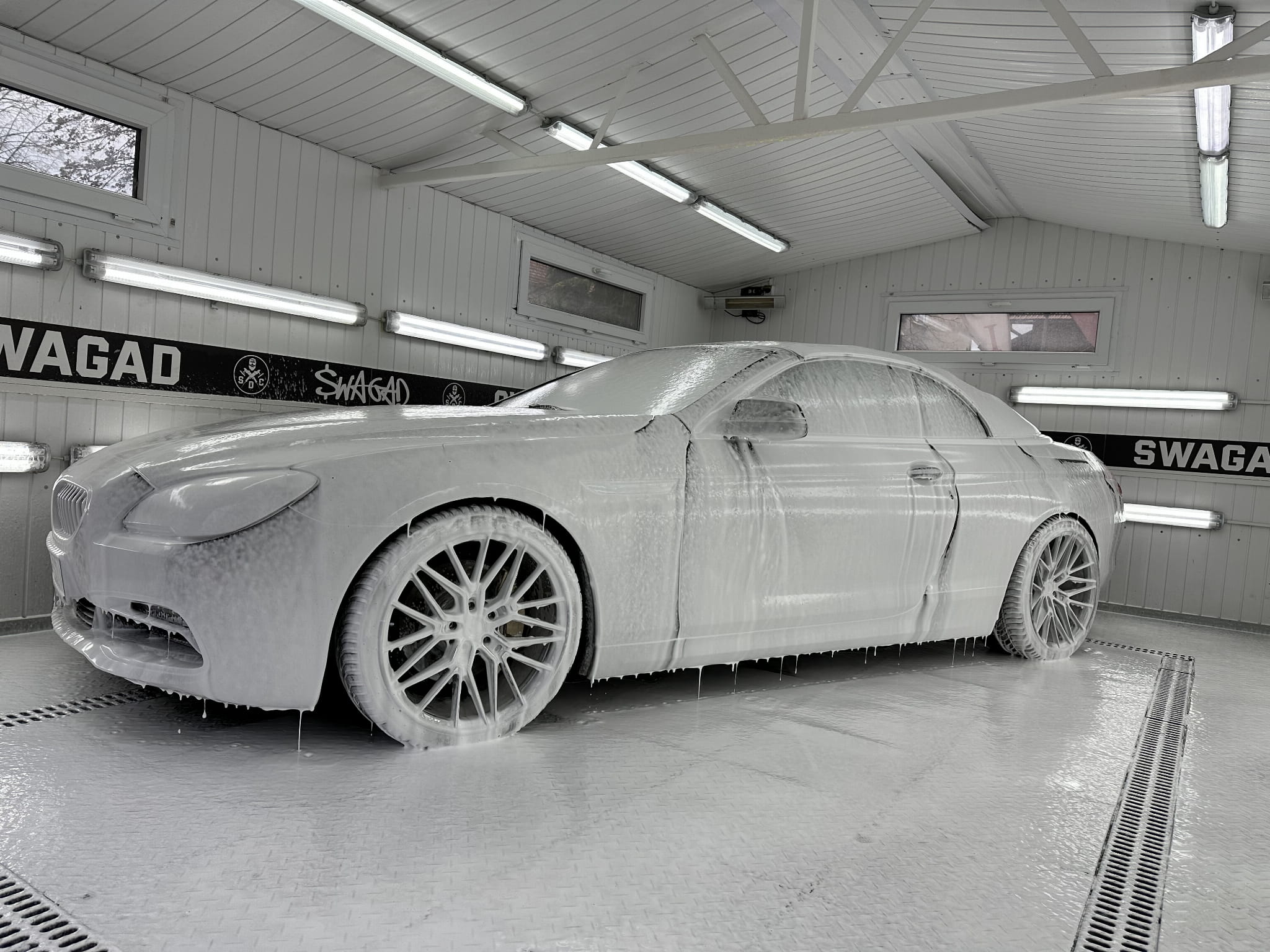 Swag EXTERIOR SET | NEUTRAL SHAMPOO | NEUTRAL FOAM | ALKALINE WHEEL CLEANER GEL+ | EXTERIOR PLASTIC TIRE DRESSING | HYBRID WAX | + accessories - Image 2